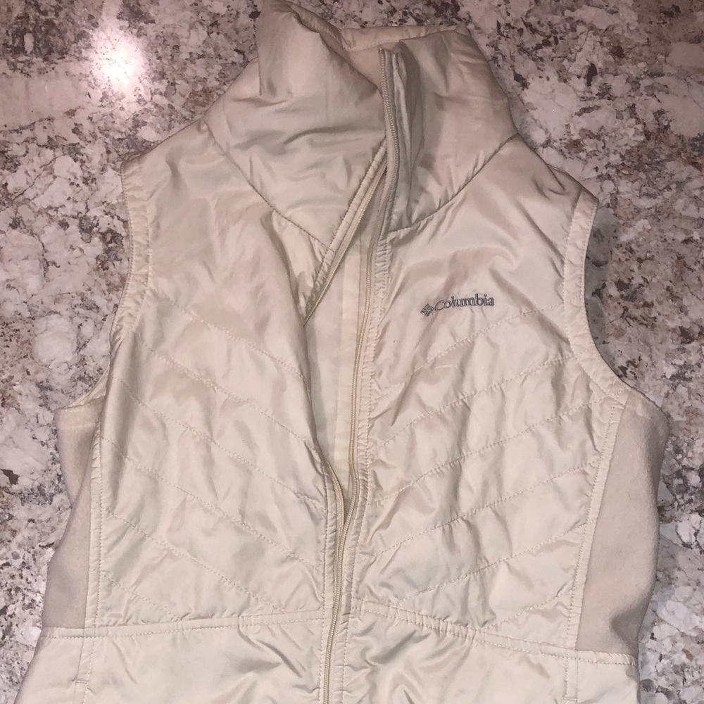 NWOT - White/Ivory Columbia Vest